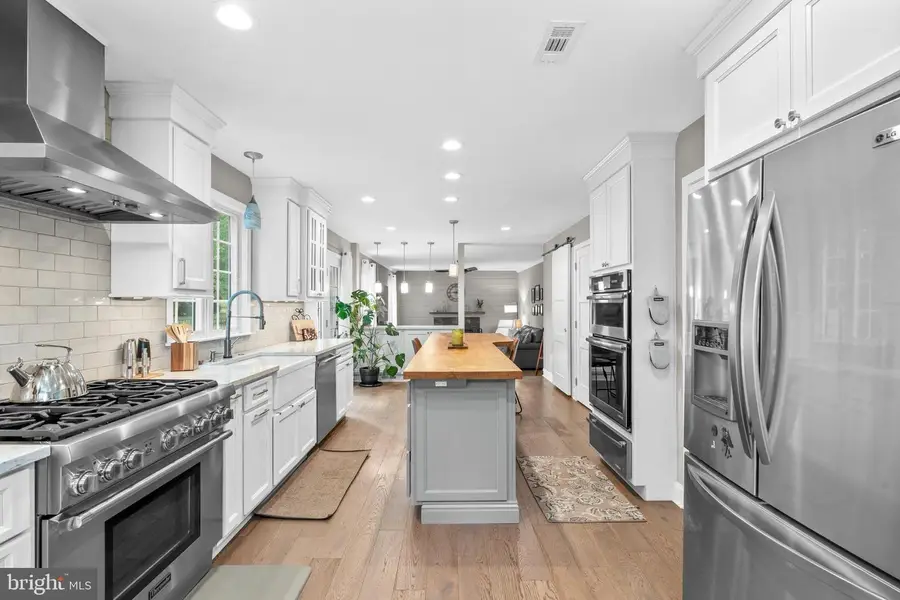 2 Sutton Ct, Newtown, PA 18940 - #3
