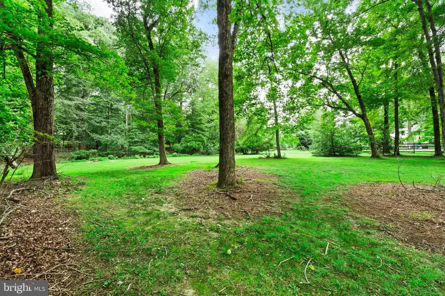 2001a Woodland Dr, Yardley, PA 19067 - #3