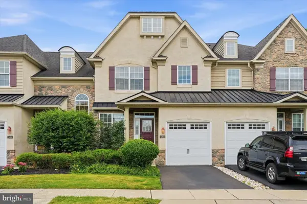 3268 Waterstone Ct #185, FURLONG, PA 18925