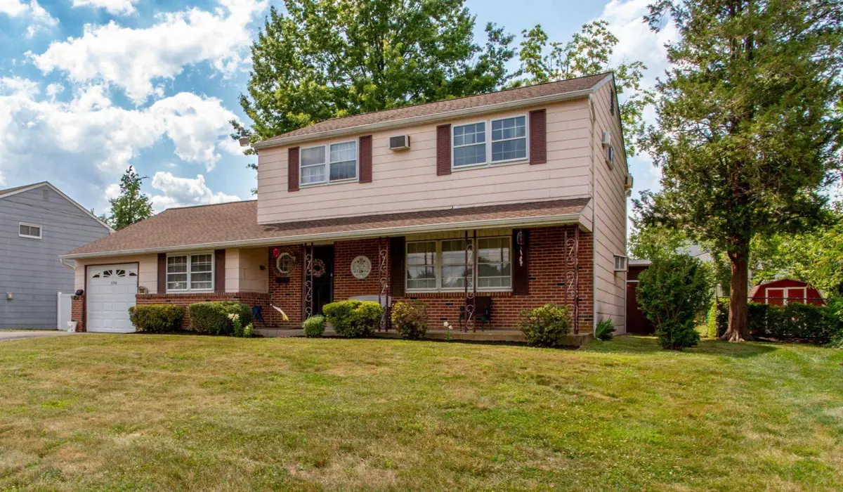 136 Wallace Dr, Warminster, PA 18974 - #1