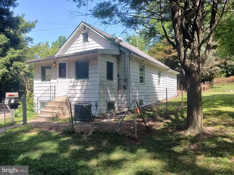 3816 Moosewood Ave, Feasterville Trevose, PA 19053 - #2