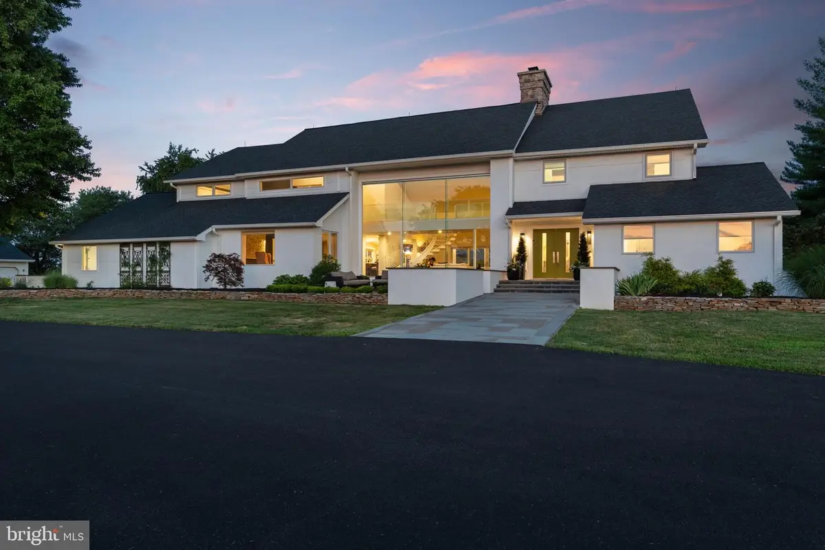 1088 Highland Rd, Newtown, PA 18940 - #1