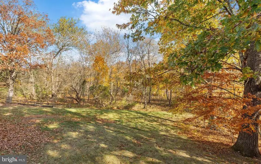 1014 Diamond Dr, Newtown, PA 18940 - #3