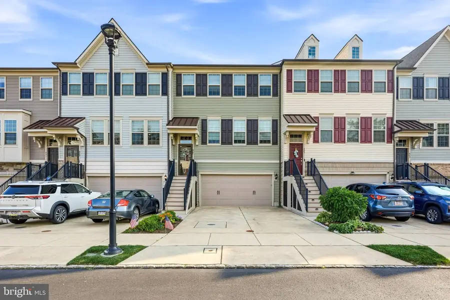 487 Rowan St, Warminster, PA 18974 - #3