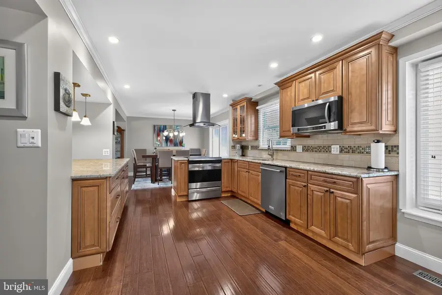 56 Woodview Dr, Chalfont, PA 18914 - #2