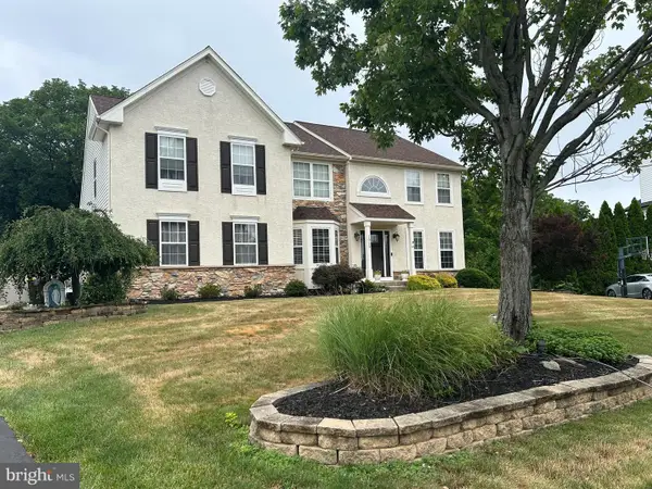 1015 Hickory Ridge Dr, CHALFONT, PA 18914