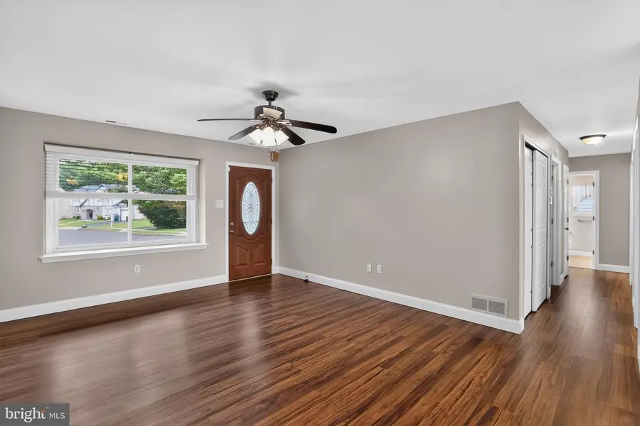29 Hedgerow Dr, Fairless Hills, PA 19030 - #2