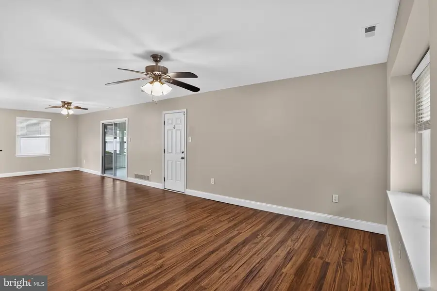 29 Hedgerow Dr, Fairless Hills, PA 19030 - #3