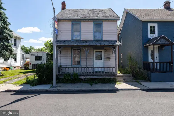 21 S 9th St, QUAKERTOWN, PA 18951