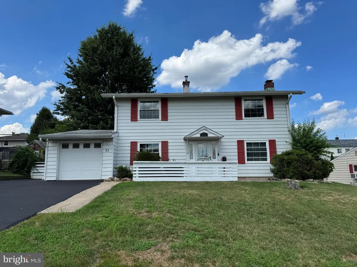 55 Tweed Rd, Levittown, PA 19056 - #1