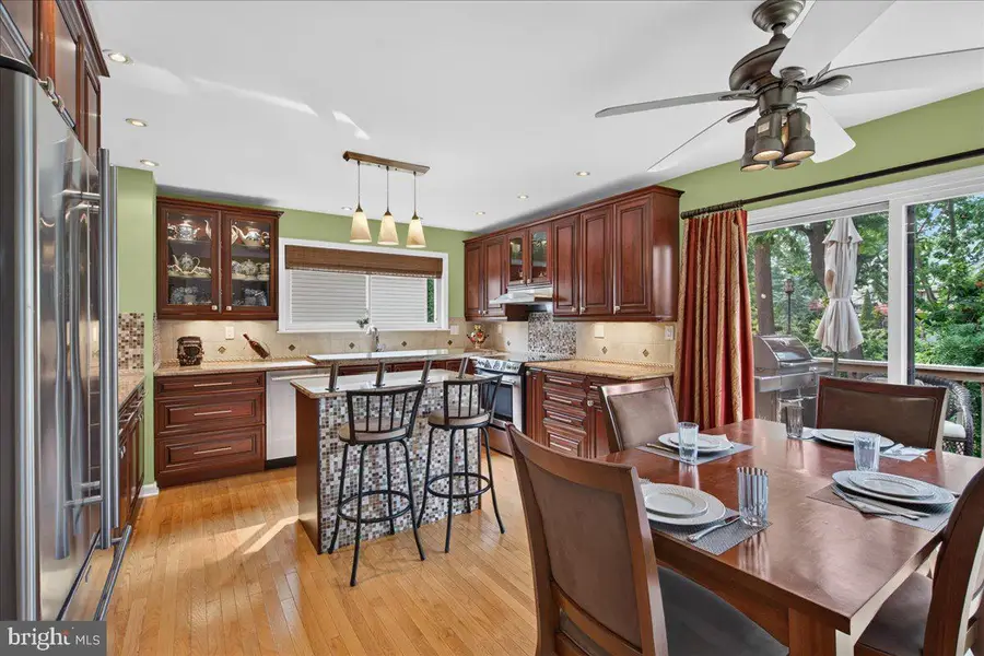 17 Seedling Dr, Holland, PA 18966 - #2