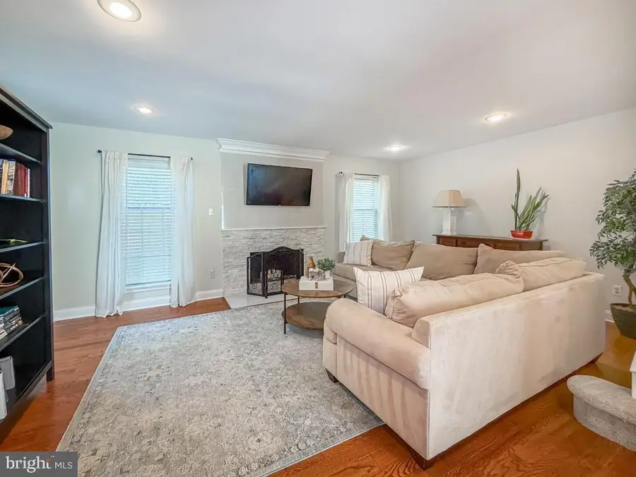 145 Liberty Dr, Langhorne, PA 19047 - #3