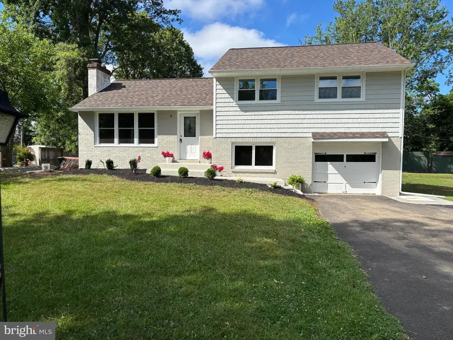 1536 Park Dr, Jamison, PA 18929 - #2