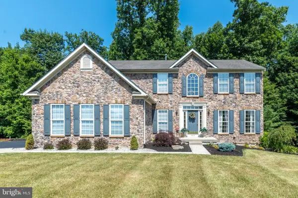 1876 Sycamore Dr, QUAKERTOWN, PA 18951