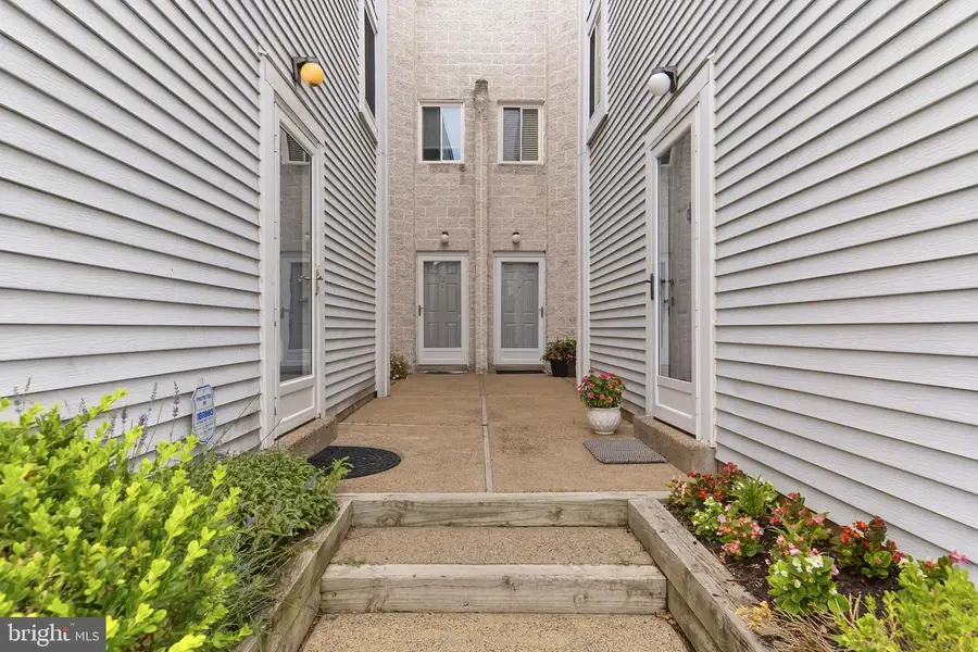 12 Hillcroft Way, Newtown, PA 18940 - #2