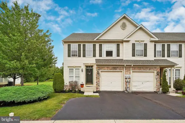2651 Crabapple Cir, PERKASIE, PA 18944