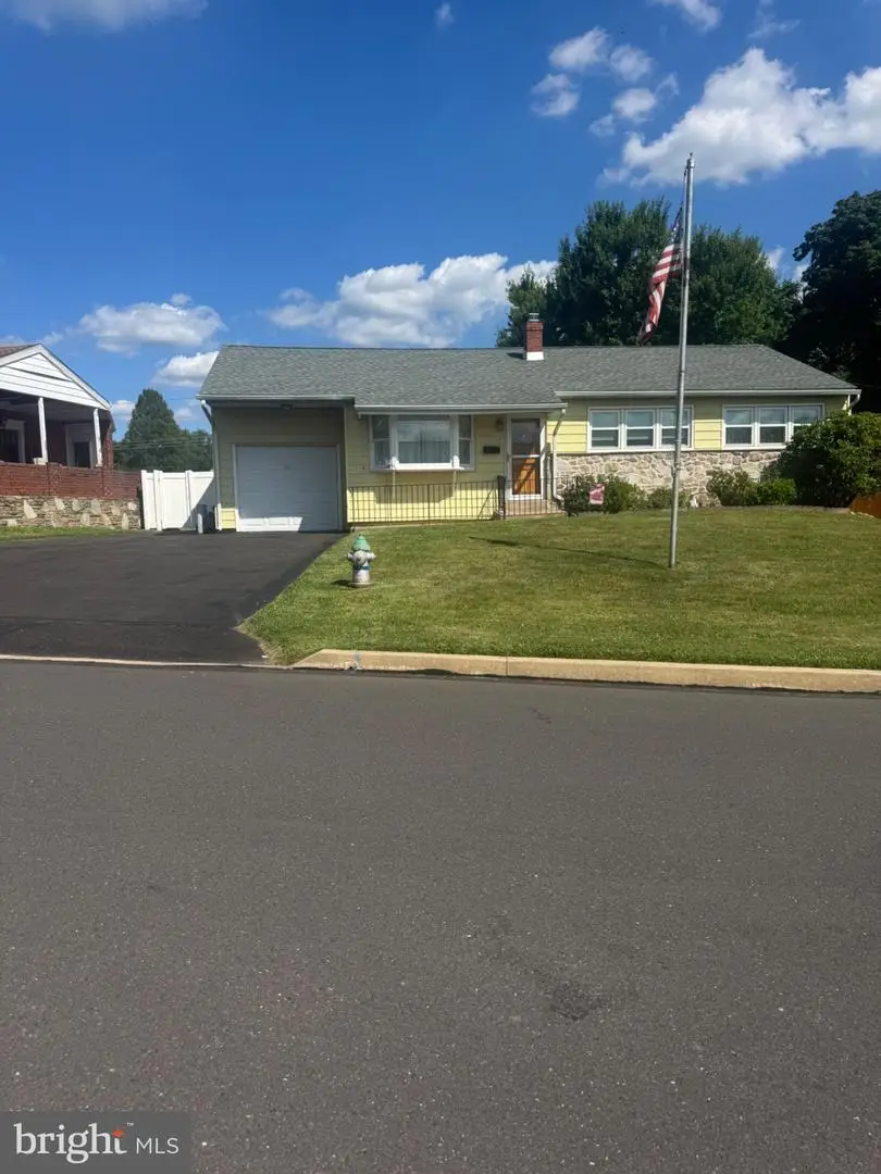 1243 Hiview Dr, Southampton, PA 18966 - #2