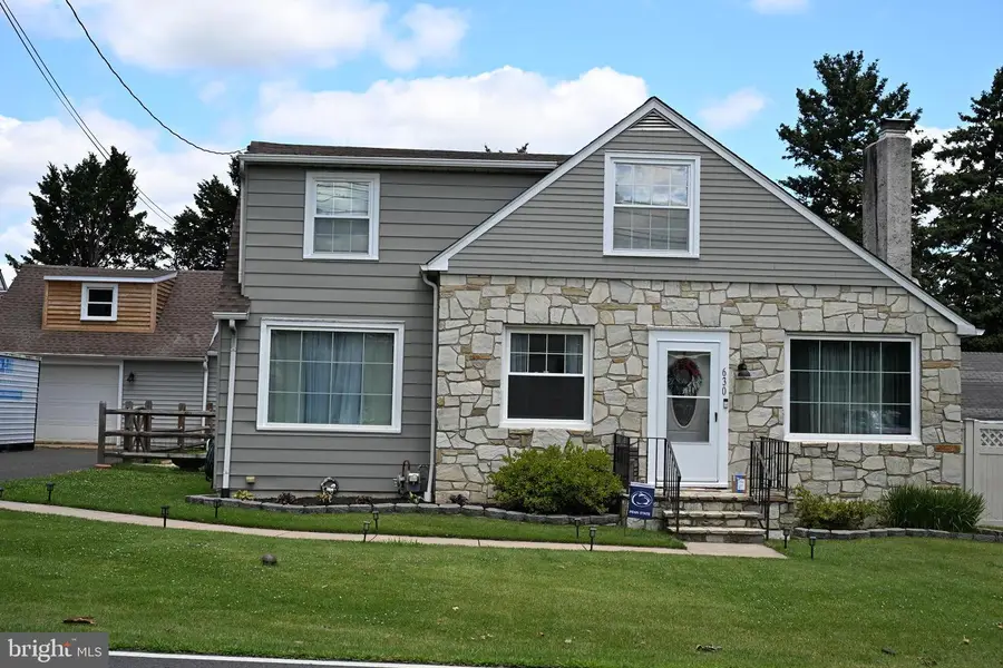 630 Elmwood Ave, Feasterville Trevose, PA 19053 - #2