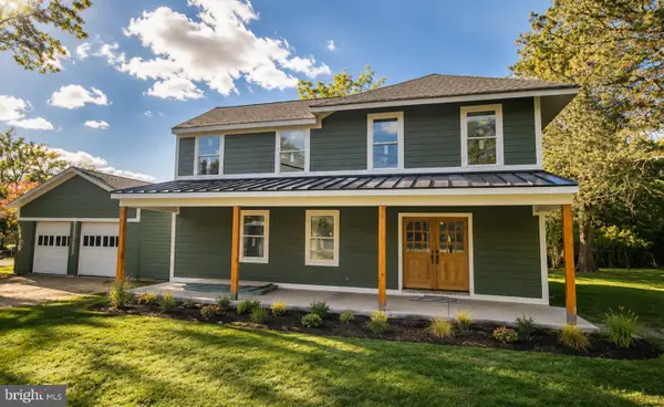 1095 Washington Ave, NEWTOWN, PA 18940
