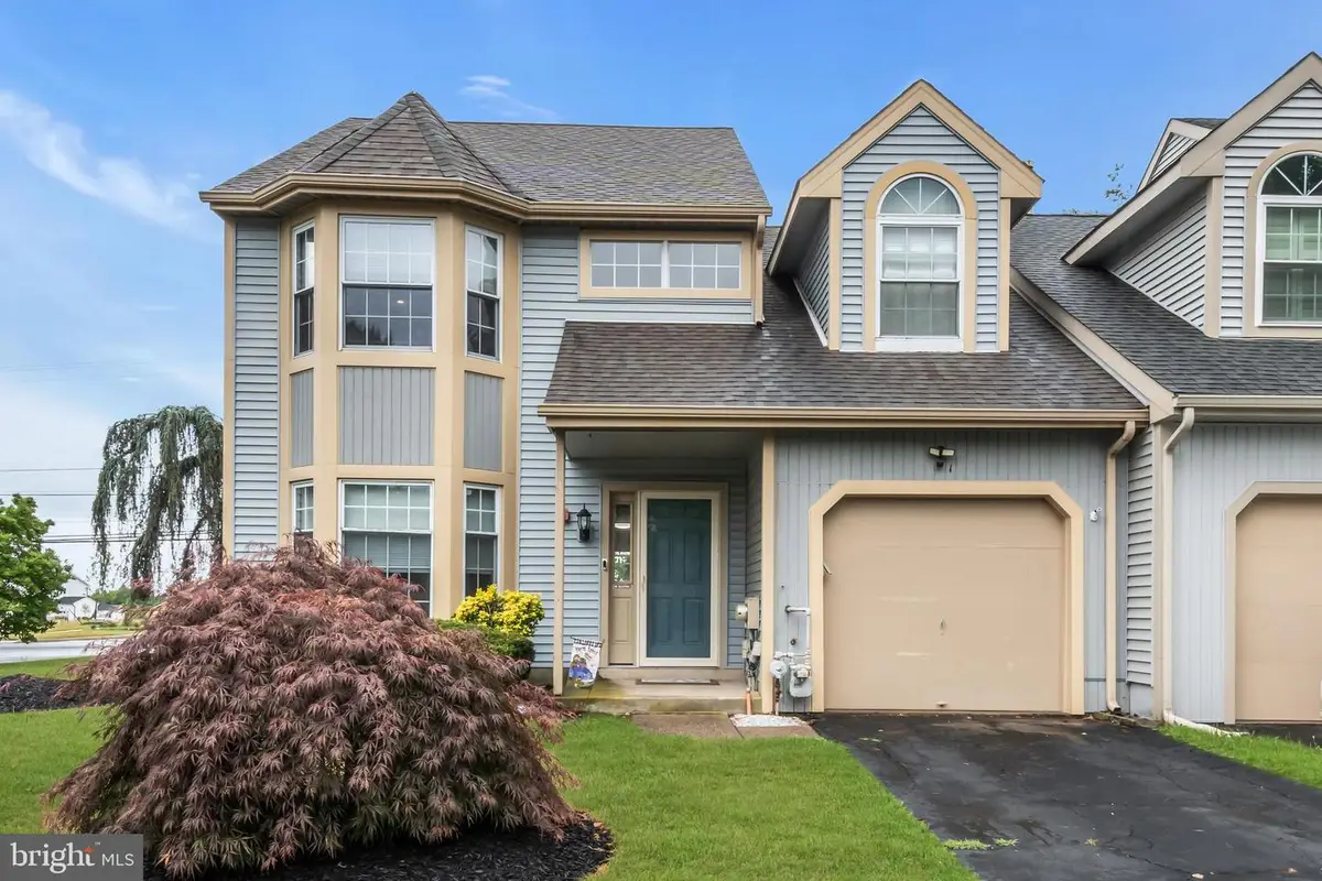 1 Spruce Ct, Newtown, PA 18940 - #1