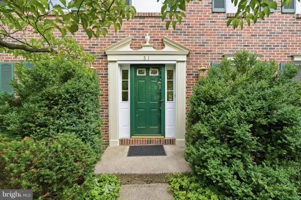 51 Snapdragon Dr, NEWTOWN, PA 18940