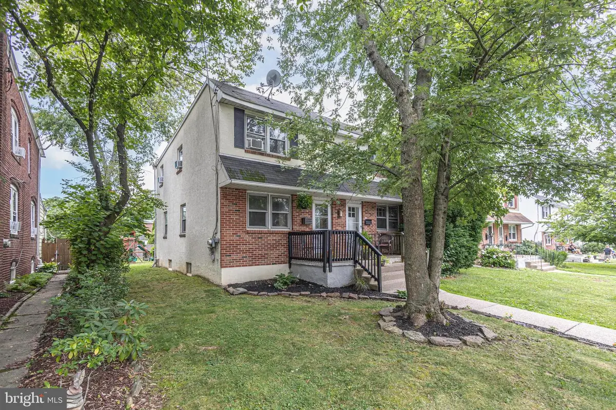 202 Shewell Ave, Doylestown, PA 18901 - #1