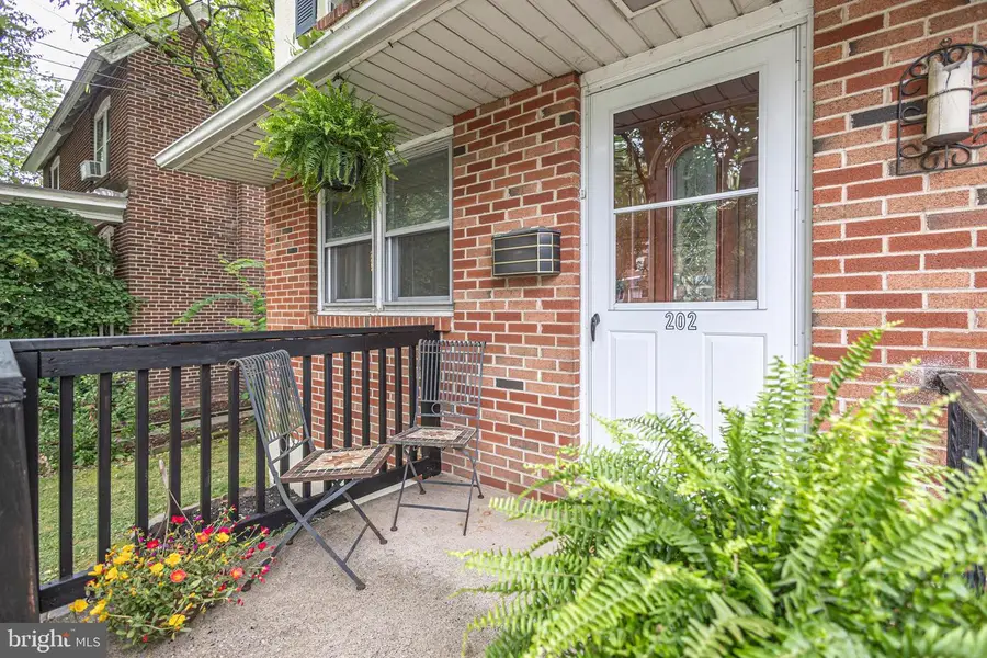 202 Shewell Ave, Doylestown, PA 18901 - #3