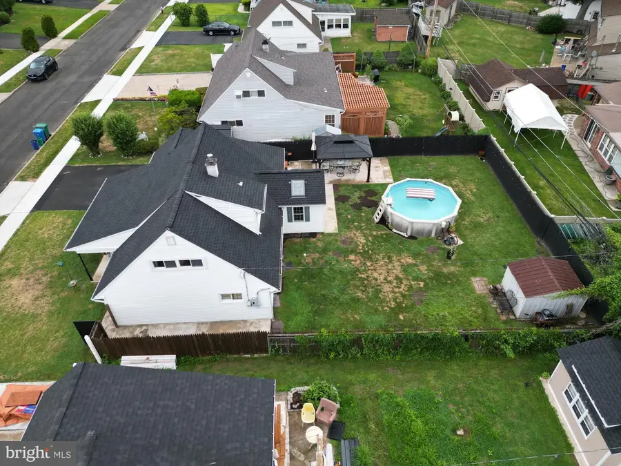 14 Verdant Rd, Levittown, PA 19057 - #3