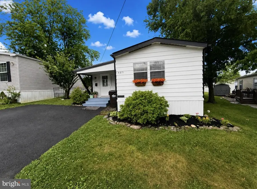 5071 Winterberry Dr, Doylestown, PA 18902 - #2
