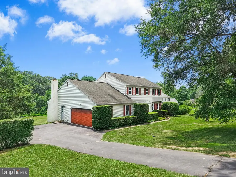 2608 Springhill Cir, Furlong, PA 18925 - #3