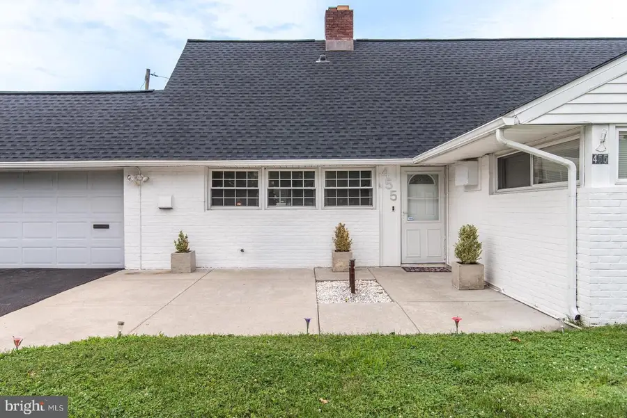 455 Snowball Dr, Levittown, PA 19056 - #3