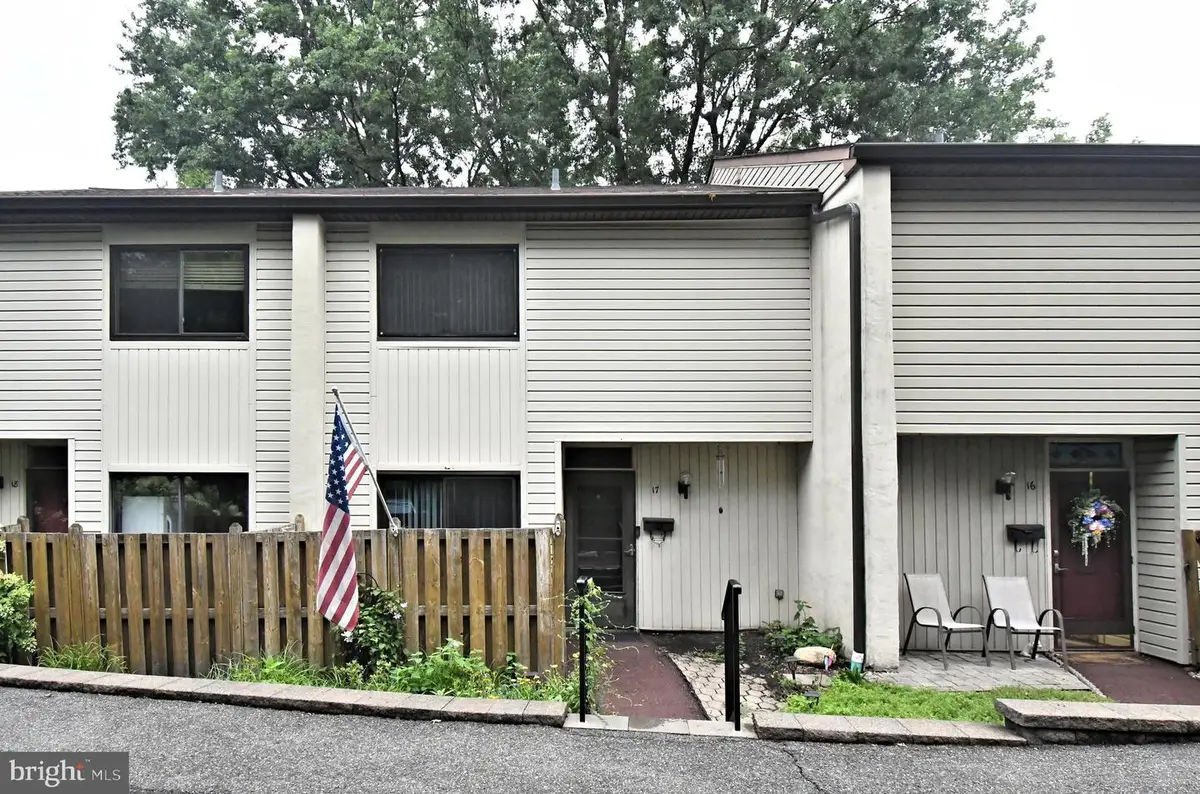 17 Centennial Rd, Telford, PA 18969 - #1