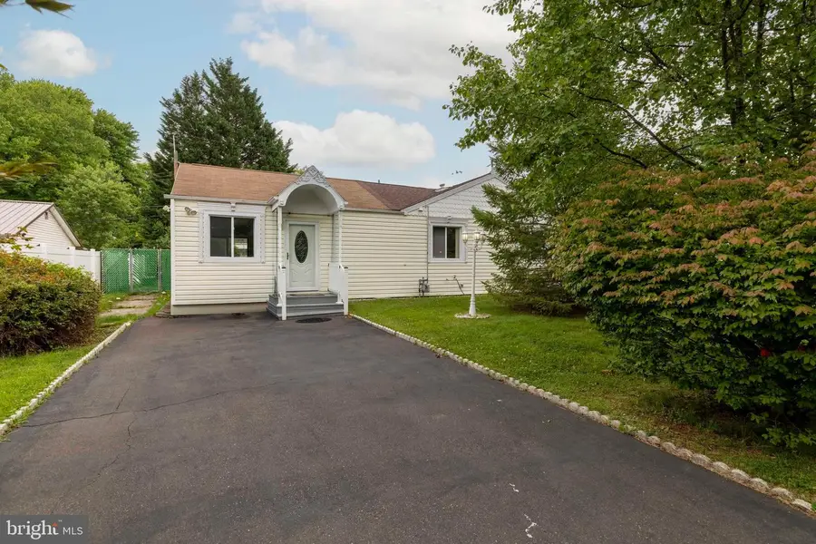 906 Oak Ter, Southampton, PA 18966 - #3