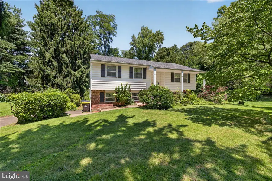 74 Glen Dr, Yardley, PA 19067 - #3