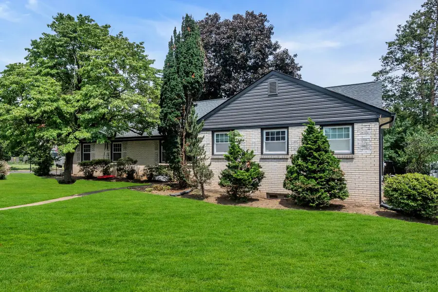 456 Hamilton Blvd, Morrisville, PA 19067 - #2