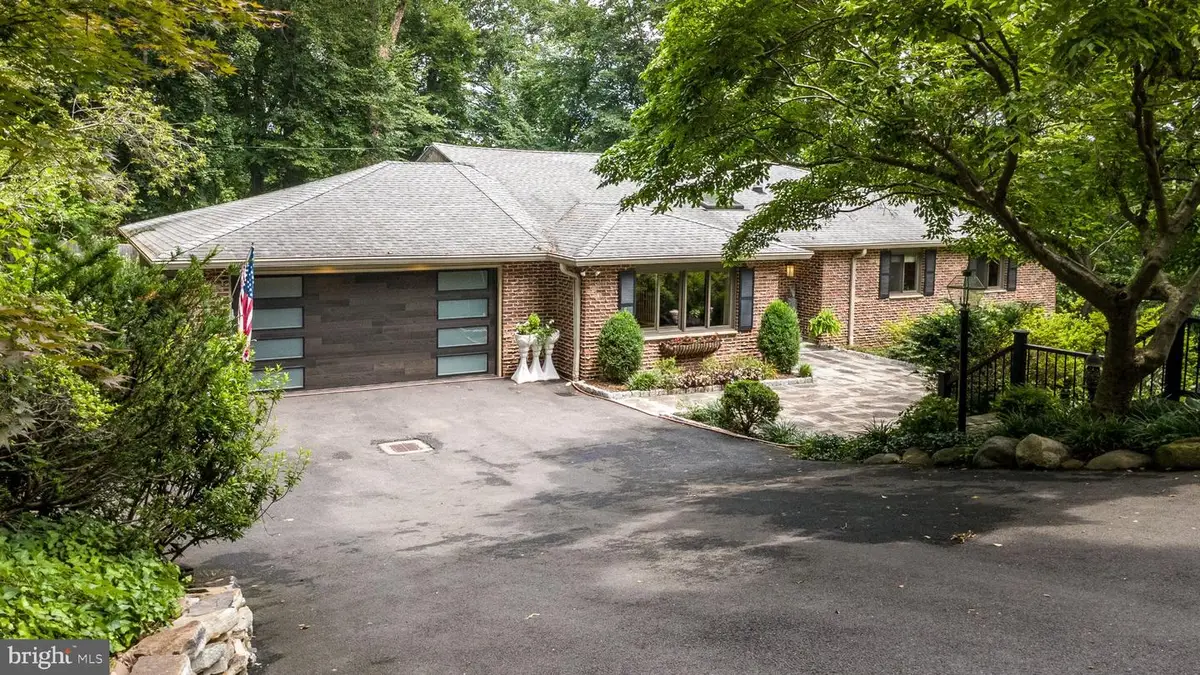 24 Springtree Ln, Yardley, PA 19067 - #1