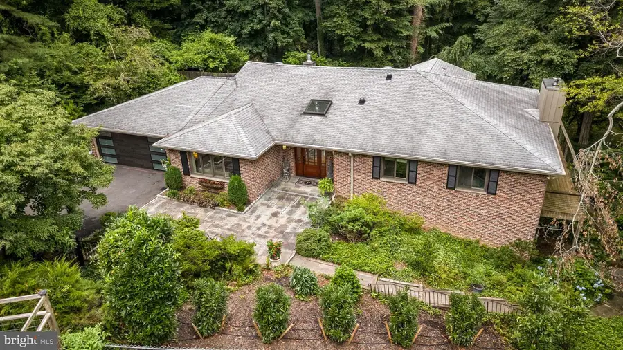 24 Springtree Ln, Yardley, PA 19067 - #2