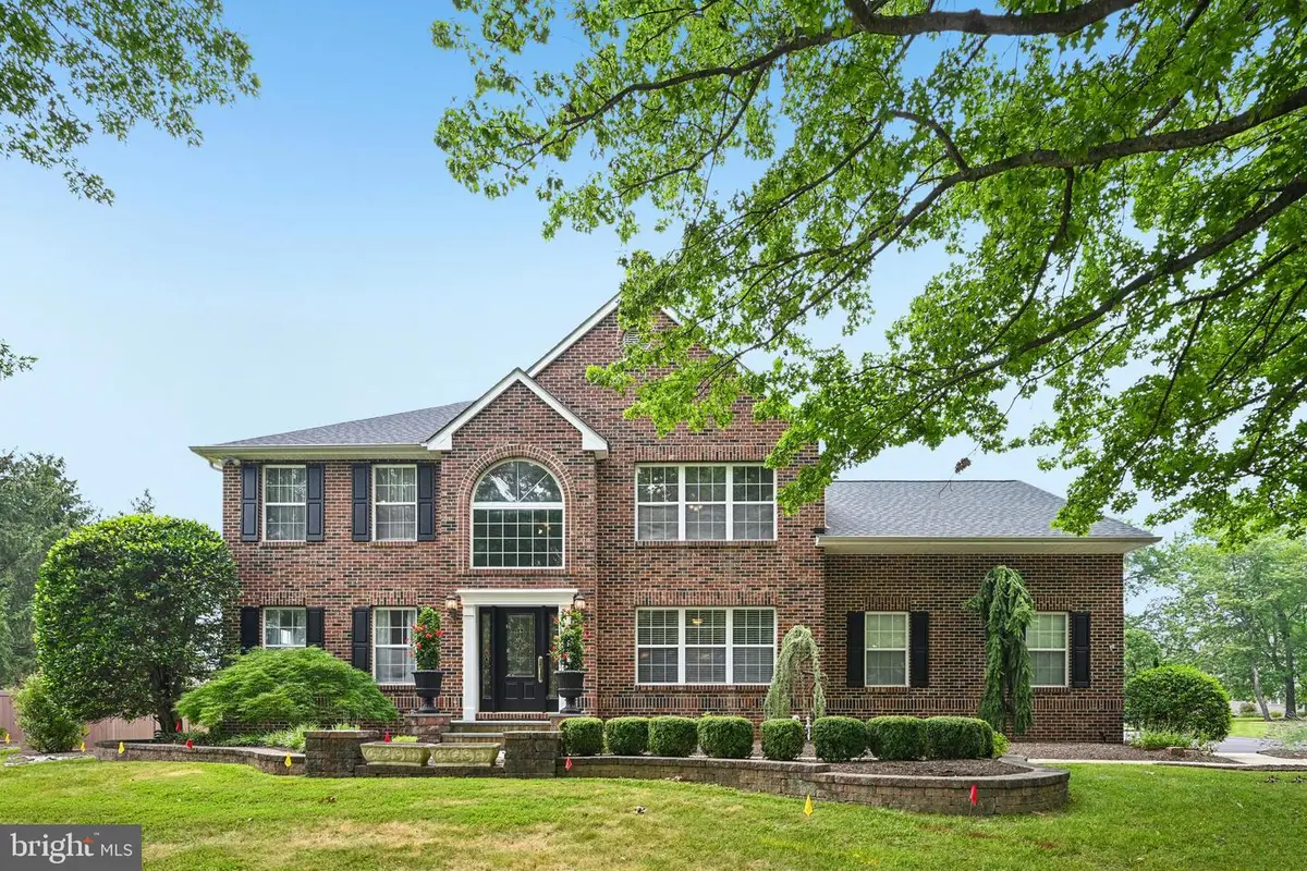 415 Hidden Oaks Dr, Yardley, PA 19067 - #1