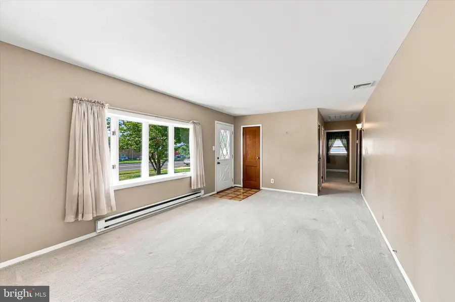 431 Trenton Rd, Fairless Hills, PA 19030 - #3