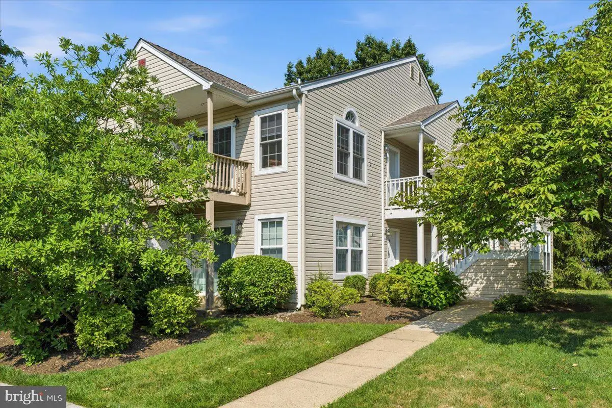 2606 Beacon Hill Dr, Southampton, PA 18966 - #1