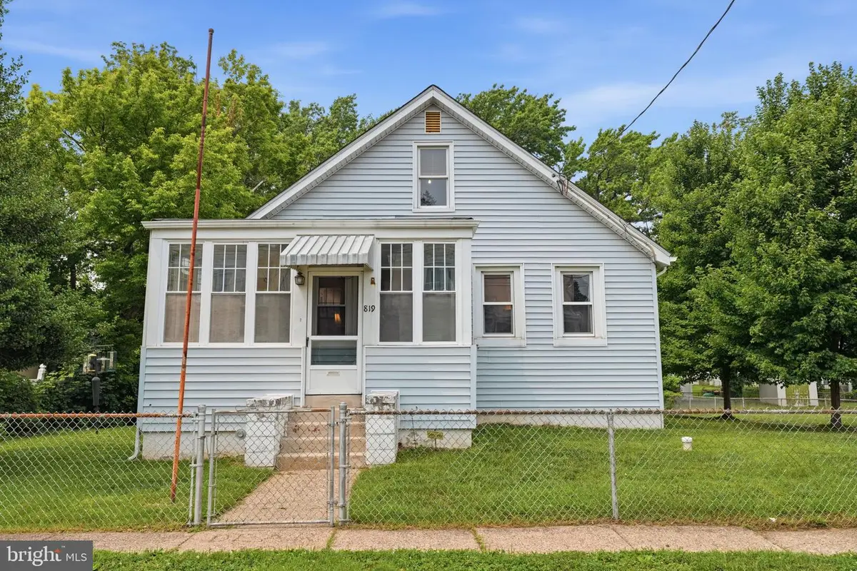 819 Pennsylvania Ave, Croydon, PA 19021 - #1