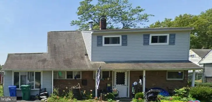 15 Hollyhock Ln, Levittown, PA 19055 - #1