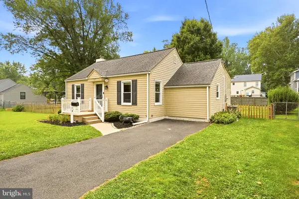 135 Longshore Ave, YARDLEY, PA 19067