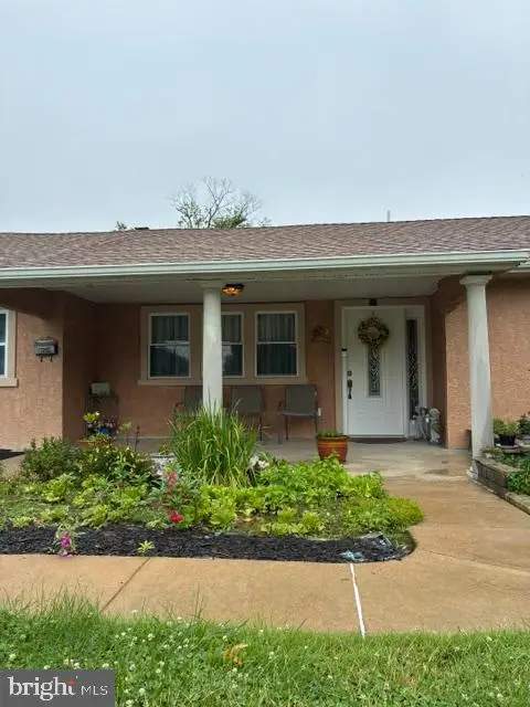 1001 Jeffrey Dr, Southampton, PA 18966 - #3