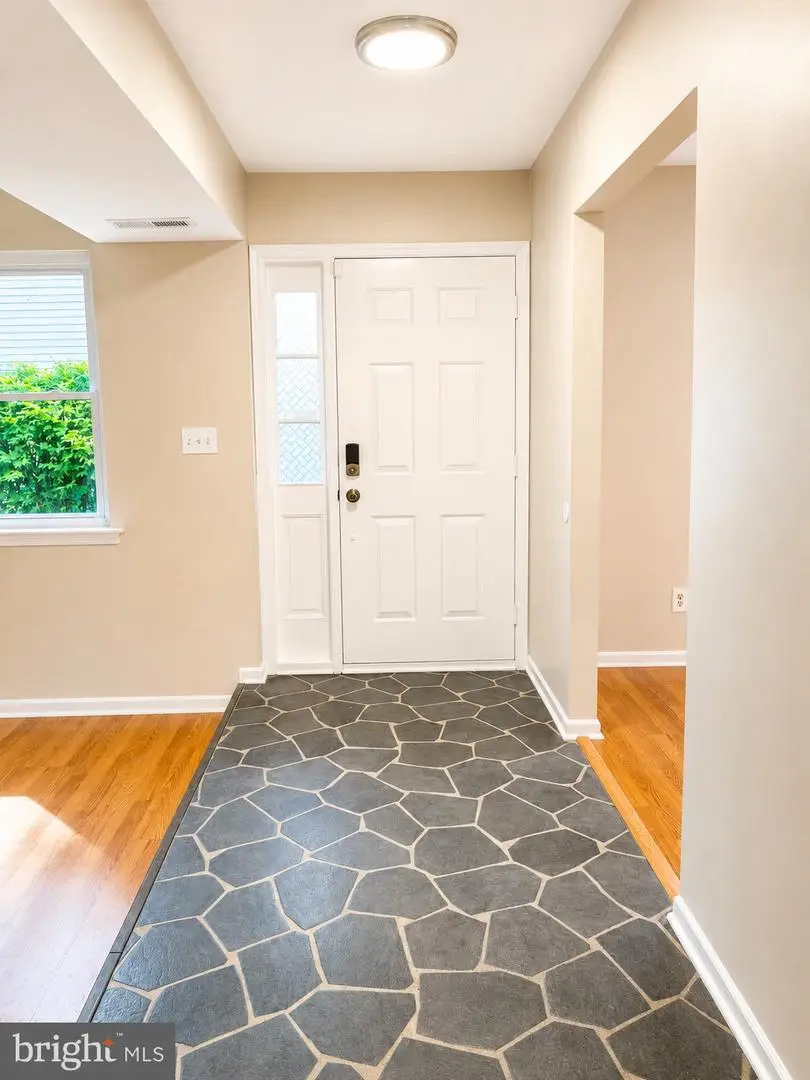 232 S Fieldstone Ct #s, Yardley, PA 19067 - #2