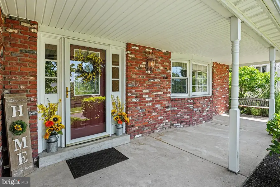 161 Andrew Dr, Newtown, PA 18940 - #2