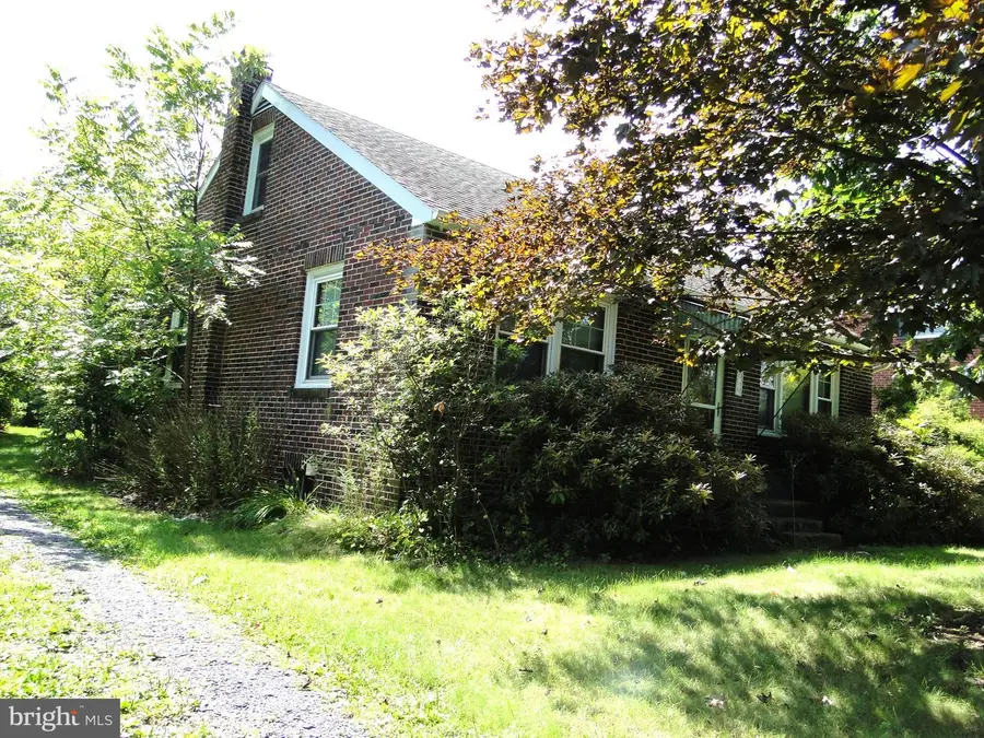 338 E Broad St, Trumbauersville, PA 18970 - #2