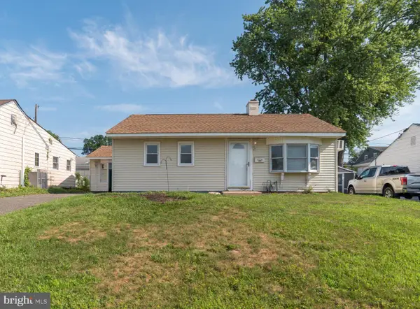 317 Andover Rd, FAIRLESS HILLS, PA 19030