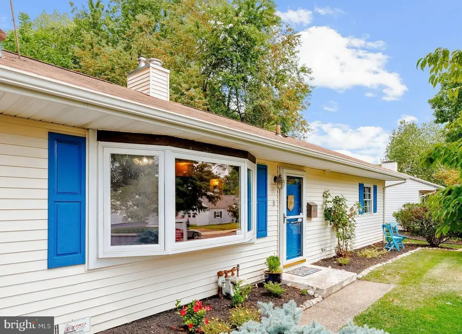 221 Devon Rd, Fairless Hills, PA 19030 - #3