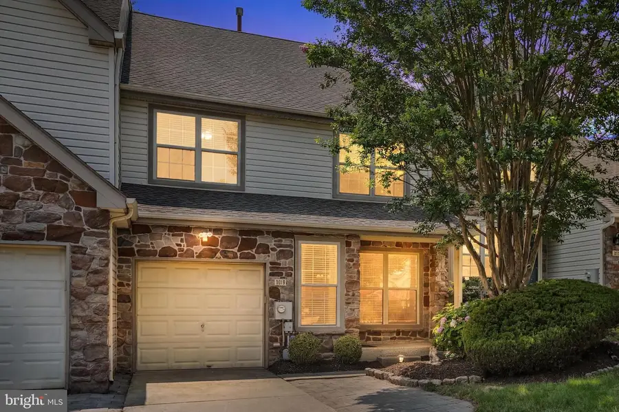 104 Suffield Ct, Chalfont, PA 18914 - #2